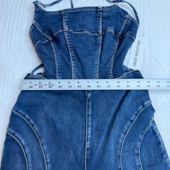 Urban Outfitters UO Chandler Fitted Denim Jumpsuit Women’s Medium Flared NWT - Picture 7 of 10